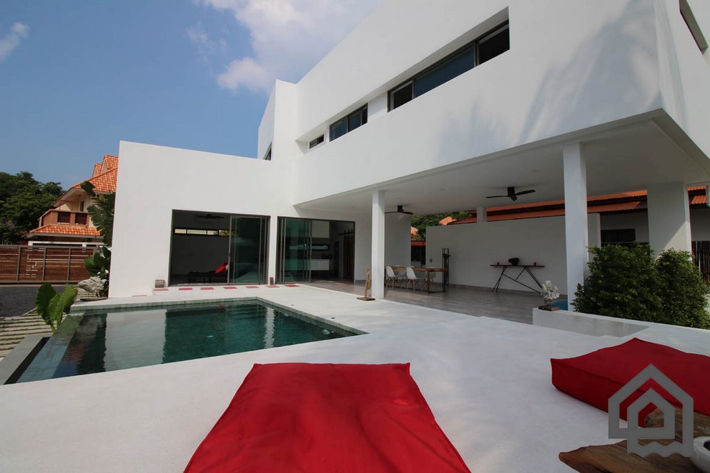 Peaceful Modern 3 Bedroom Pool Villa For Sale, Koh Samui