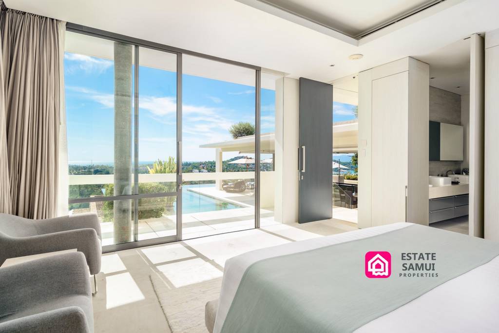 bedroom pool and sea views