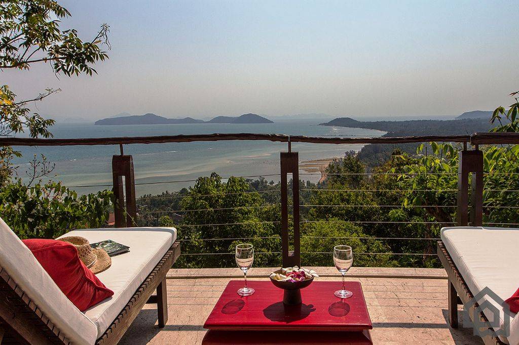 Stylish Sea View Villa For Sale