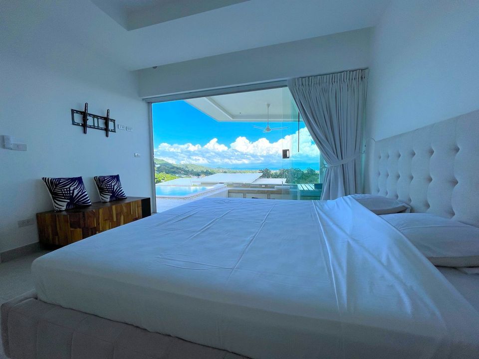 bedroom sea views