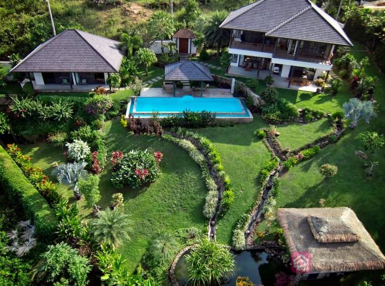 villa for sale in spacious gardens