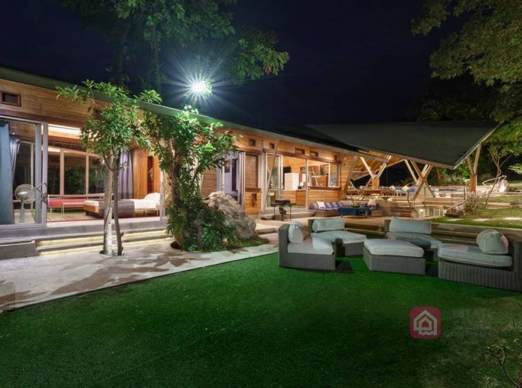 bespoke contemporary villa for sale