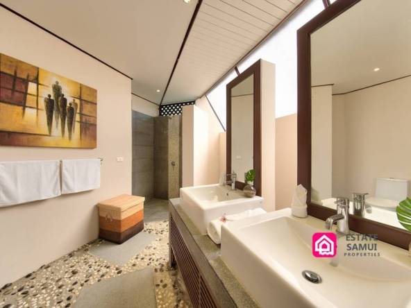 bathroom details