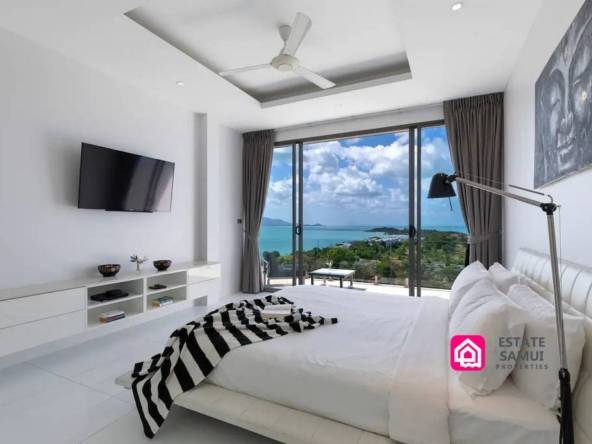 bedroom sea views