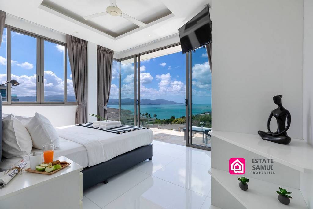 bedroom sea views