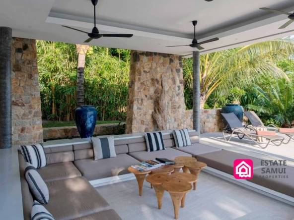 outdoor covered social area
