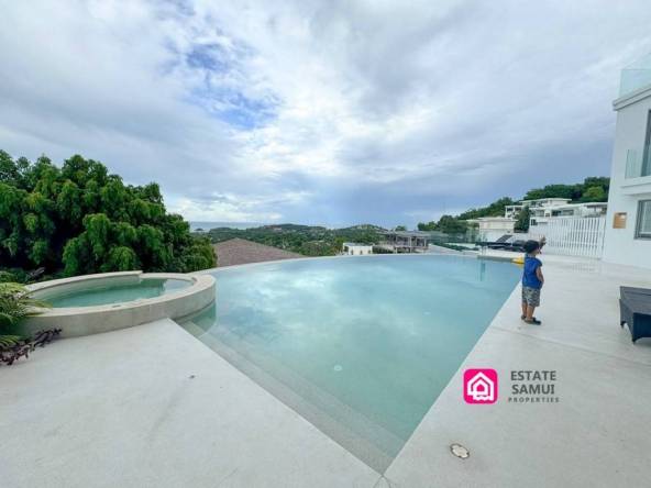 Sea View Apartment