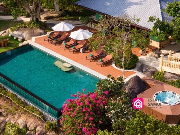Expansive Beach Front Villa