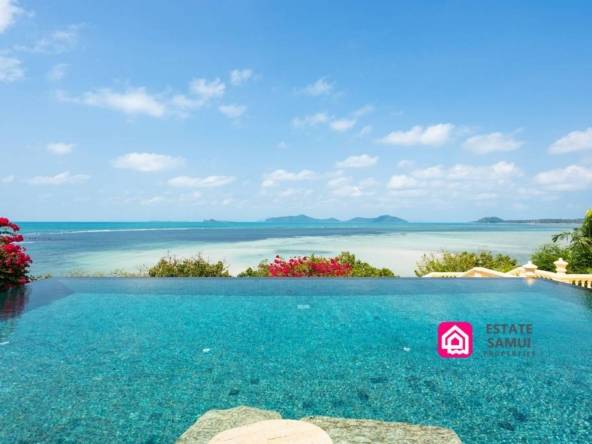 Expansive Beach Front Villa