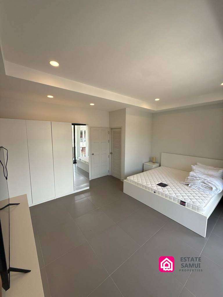 Modern Bophut Town House