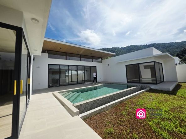 Contemporary Lamai Pool Villa