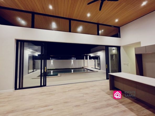 Contemporary Lamai Pool Villa