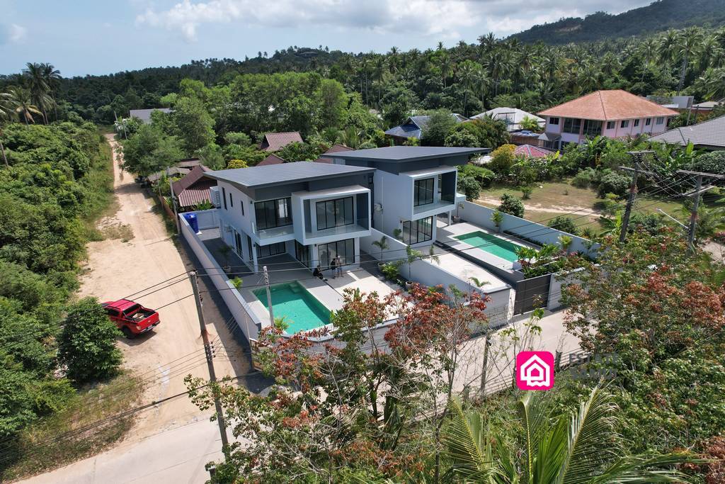 Maenam Modern Pool Villas