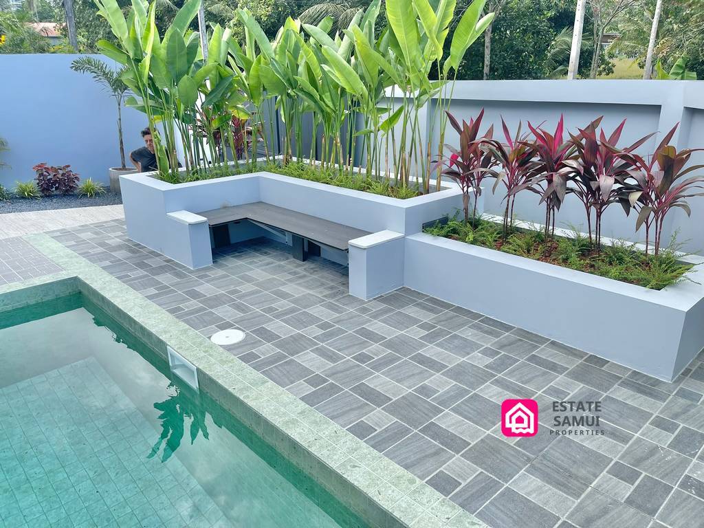 Maenam Modern Pool Villas