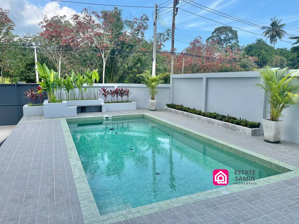 Maenam Modern Pool Villas