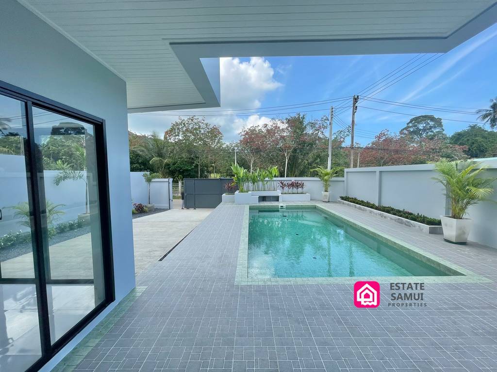 Maenam Modern Pool Villas