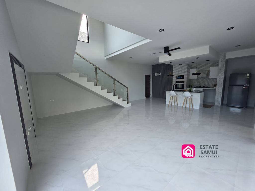 Maenam Modern Pool Villas