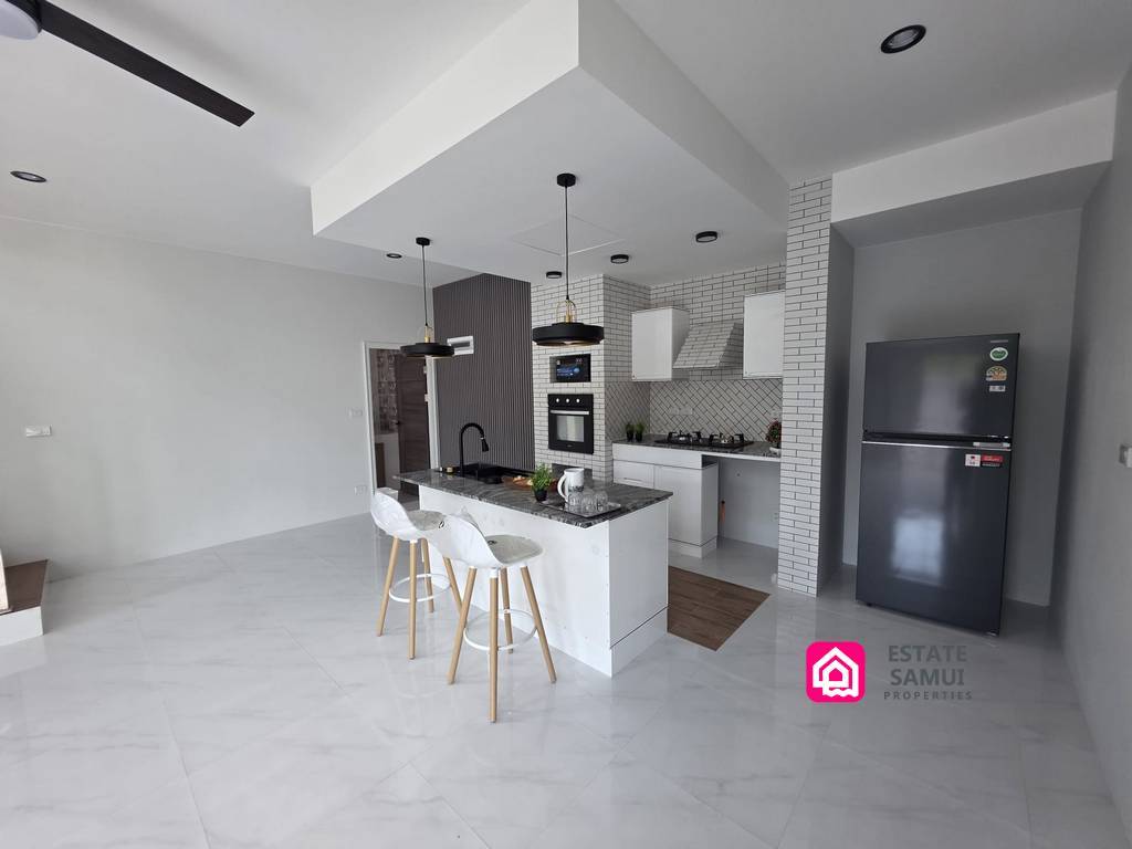 Maenam Modern Pool Villas