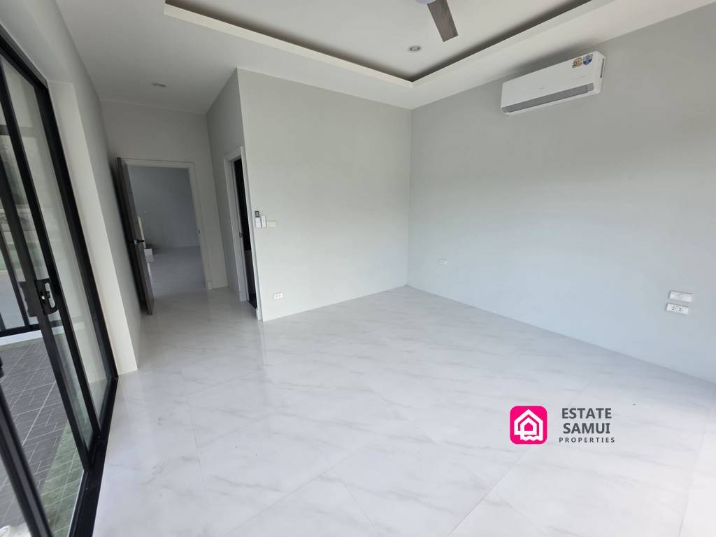 Maenam Modern Pool Villas