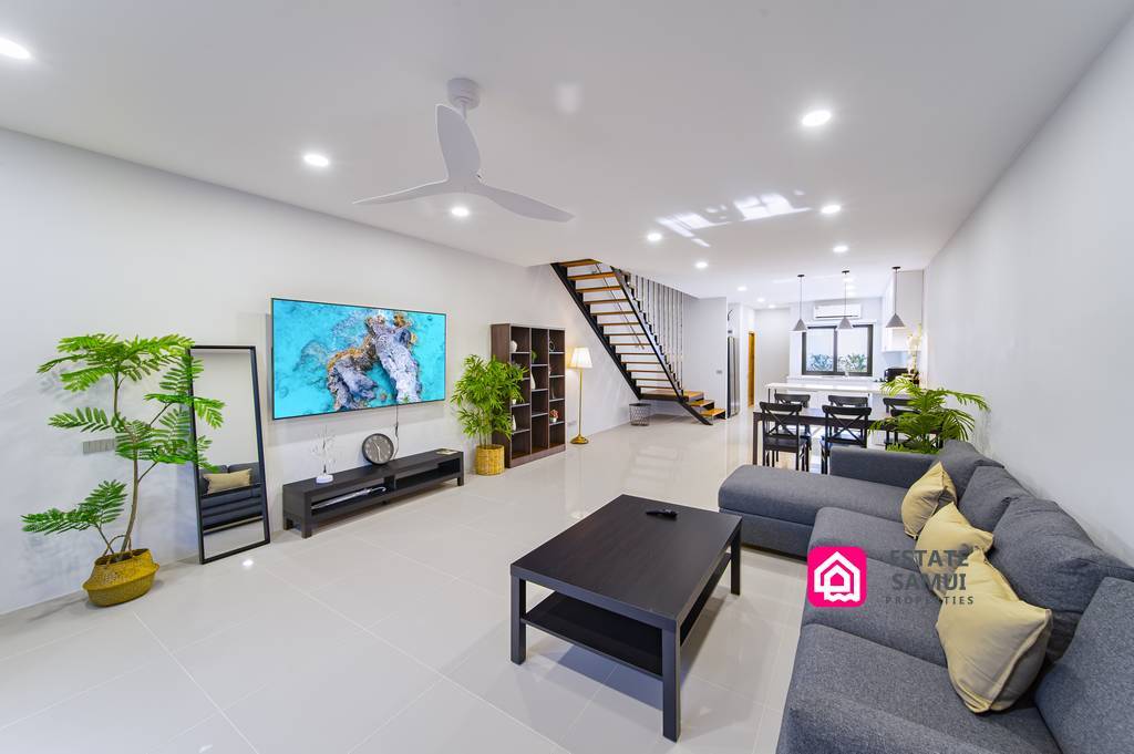 Luxury Town House For Sale