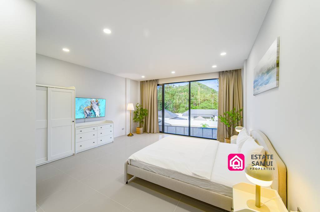 Luxury Town House For Sale