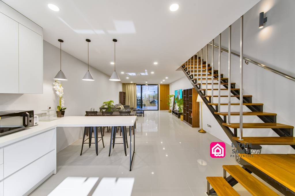 Luxury Town House For Sale