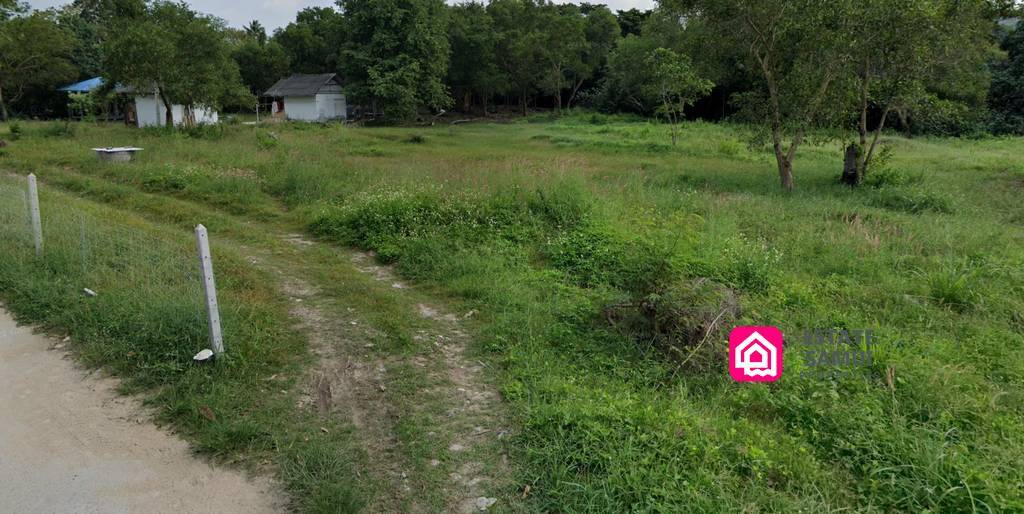 Maenam Beach Front Land