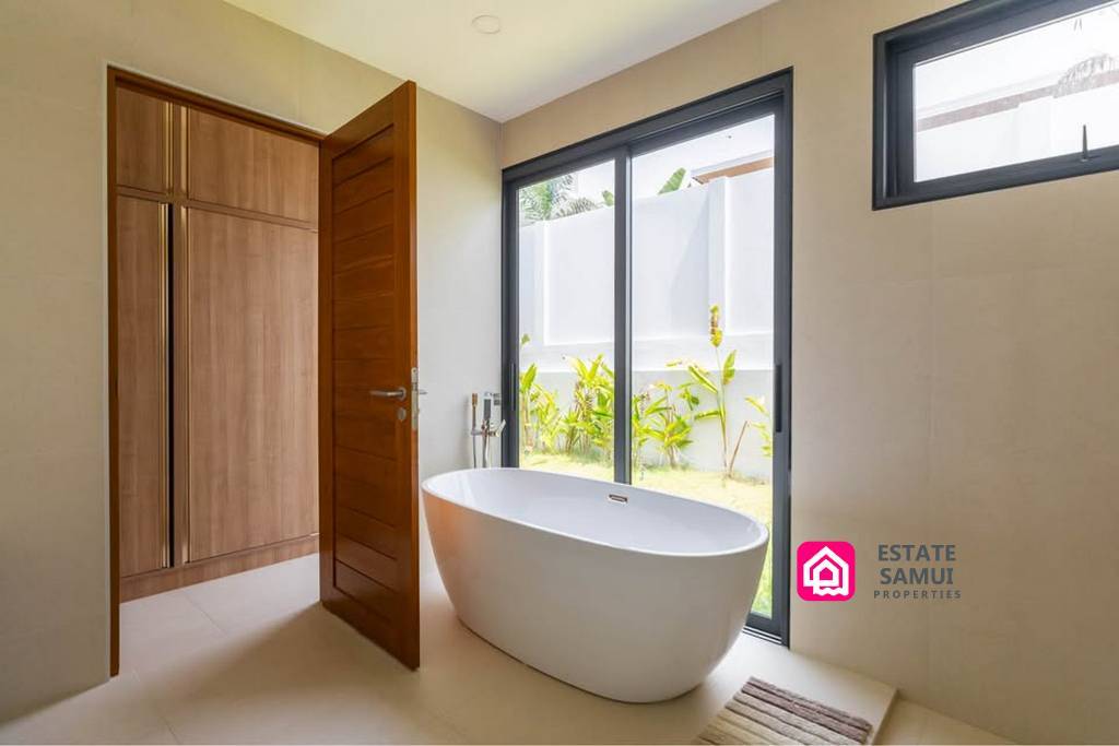 Contemporary Bophut Pool Villa