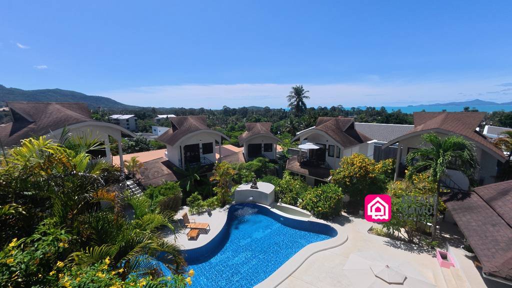 Expansive Renovated Resort For Sale