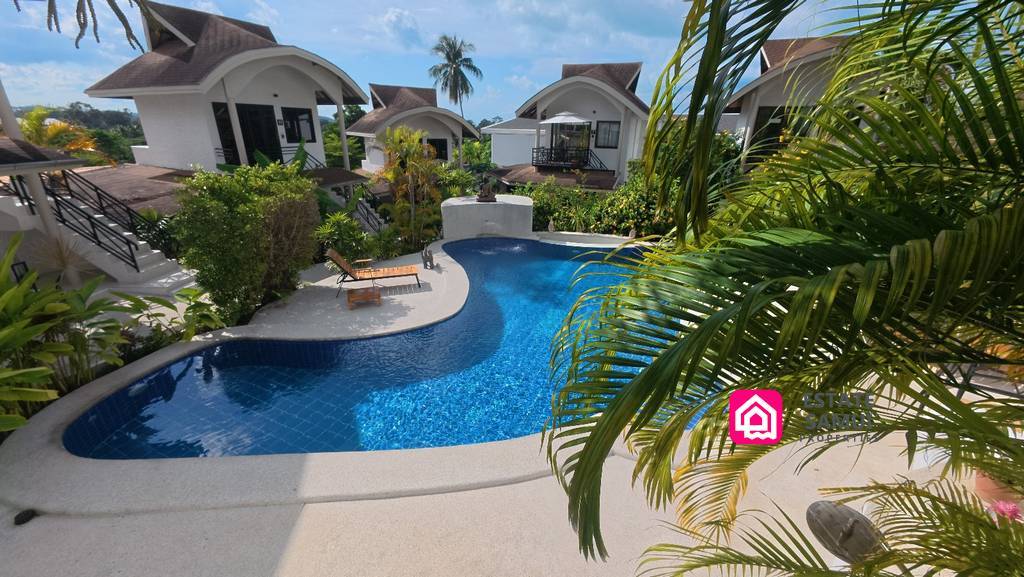 Expansive Renovated Resort For Sale