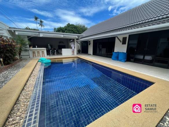 Cozy Lamai Pool Villa For Sale