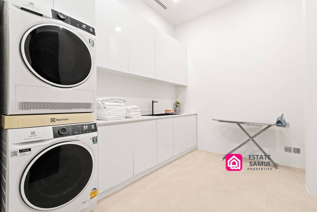 Expansive Sea View Villa