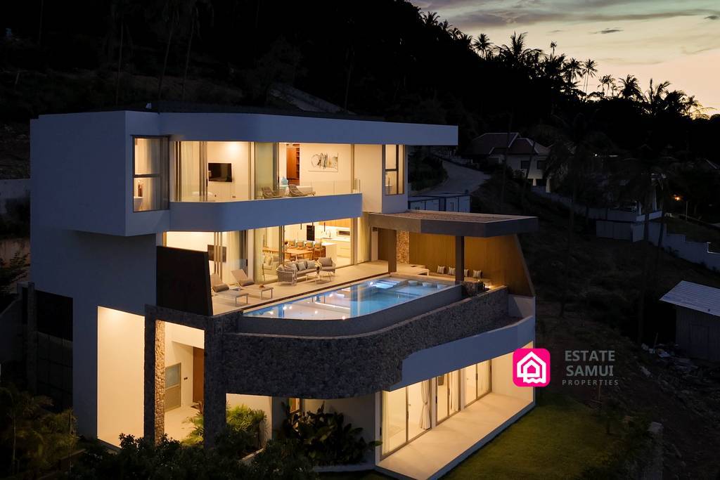 Expansive Sea View Villa