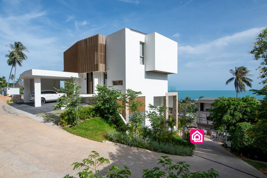 Expansive Sea View Villa