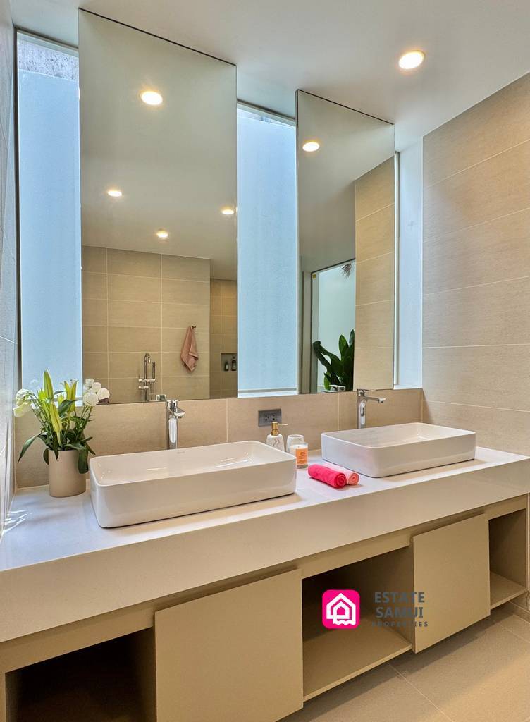 Charming Modern Pool Villas