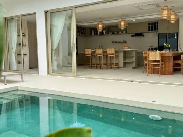 Charming Modern Pool Villas