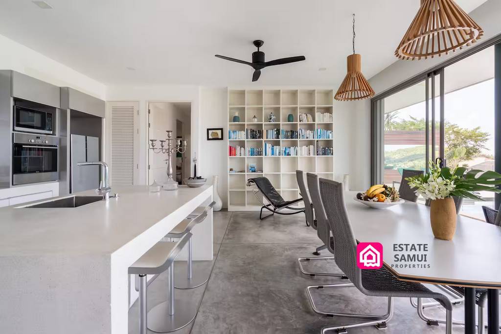 Charming Maenam Pool Villas