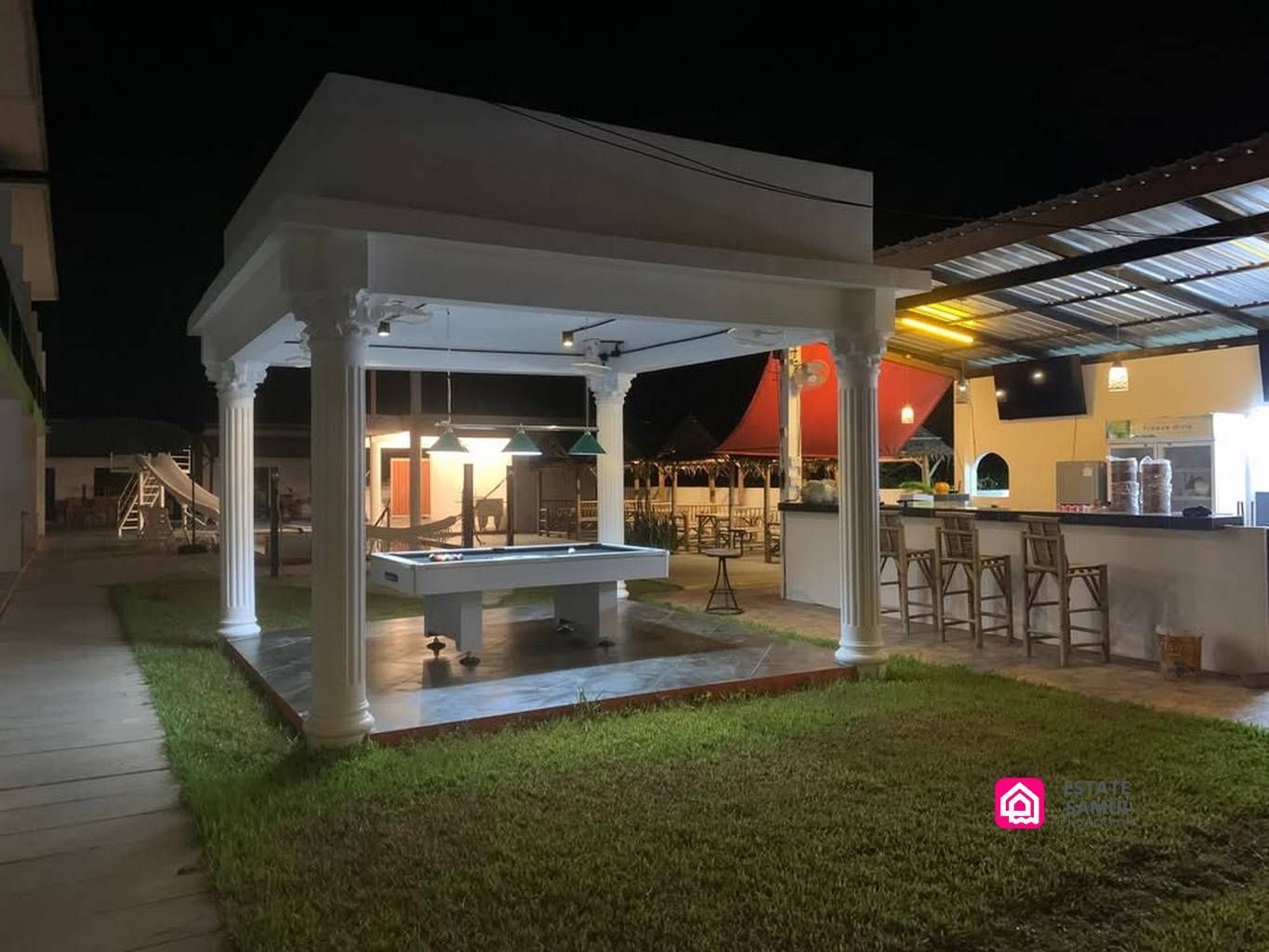 Pool Resort in Taling Ngam