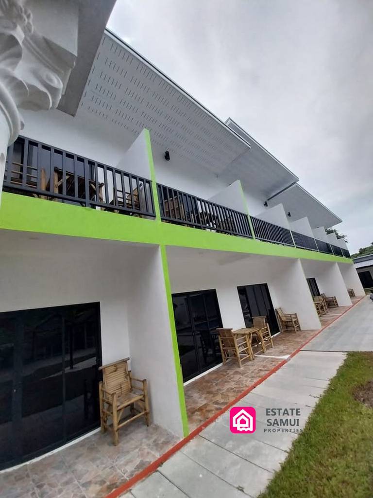 Pool Resort in Taling Ngam