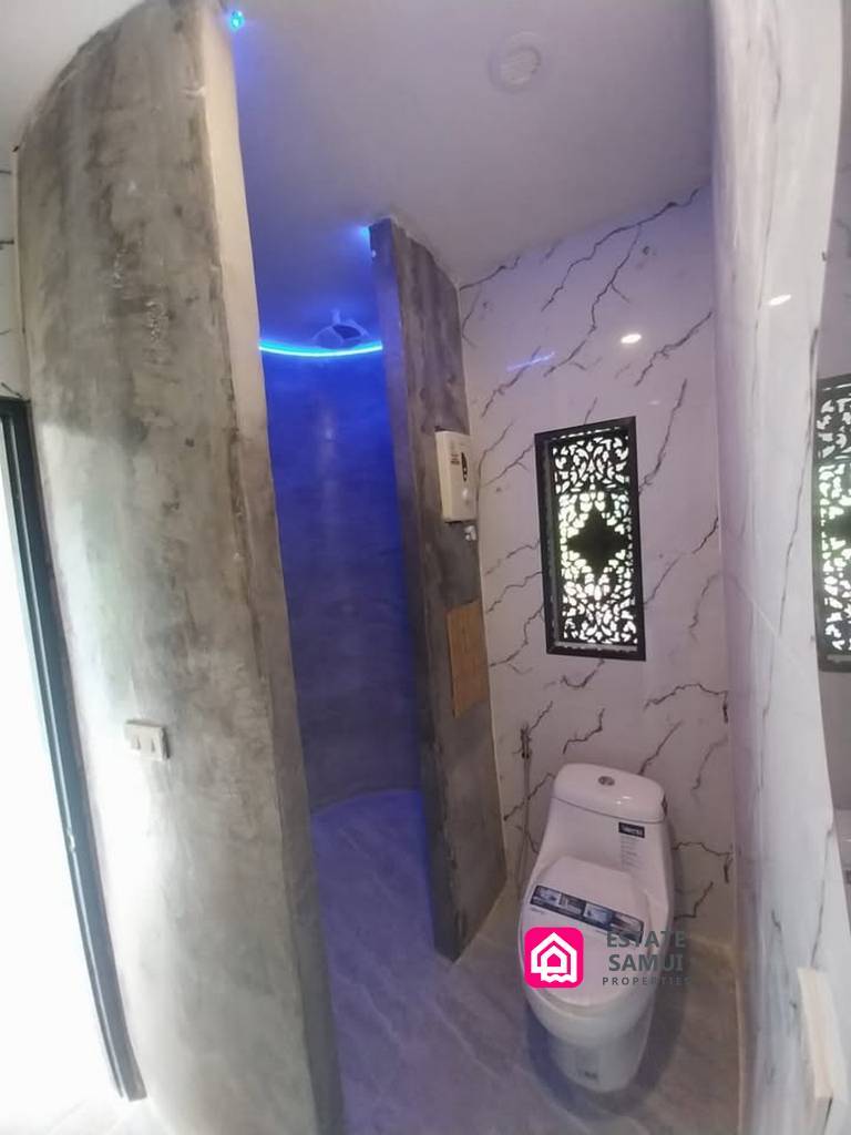 Pool Resort in Taling Ngam