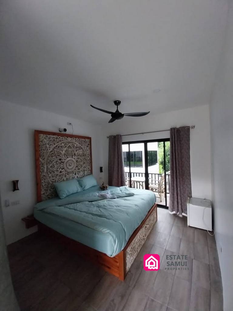 Pool Resort in Taling Ngam