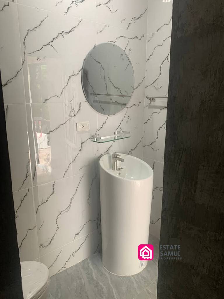 Pool Resort in Taling Ngam