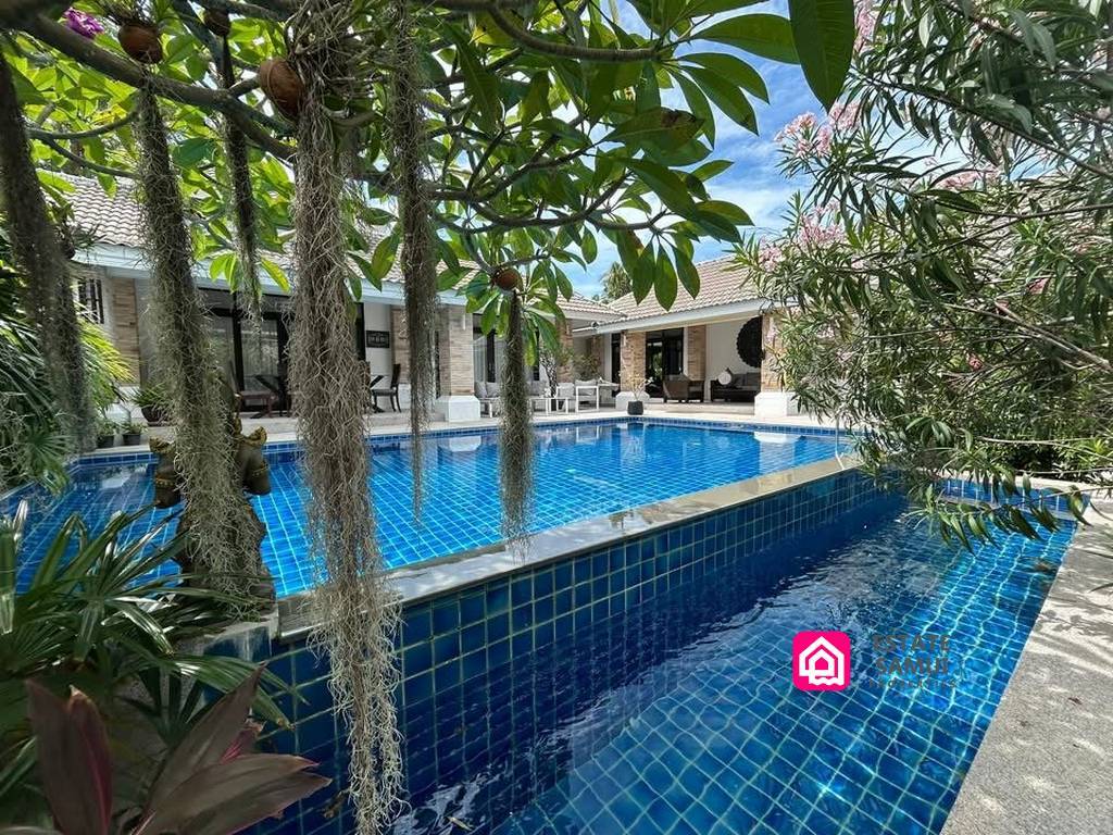 Spacious Bophut Pool Villa