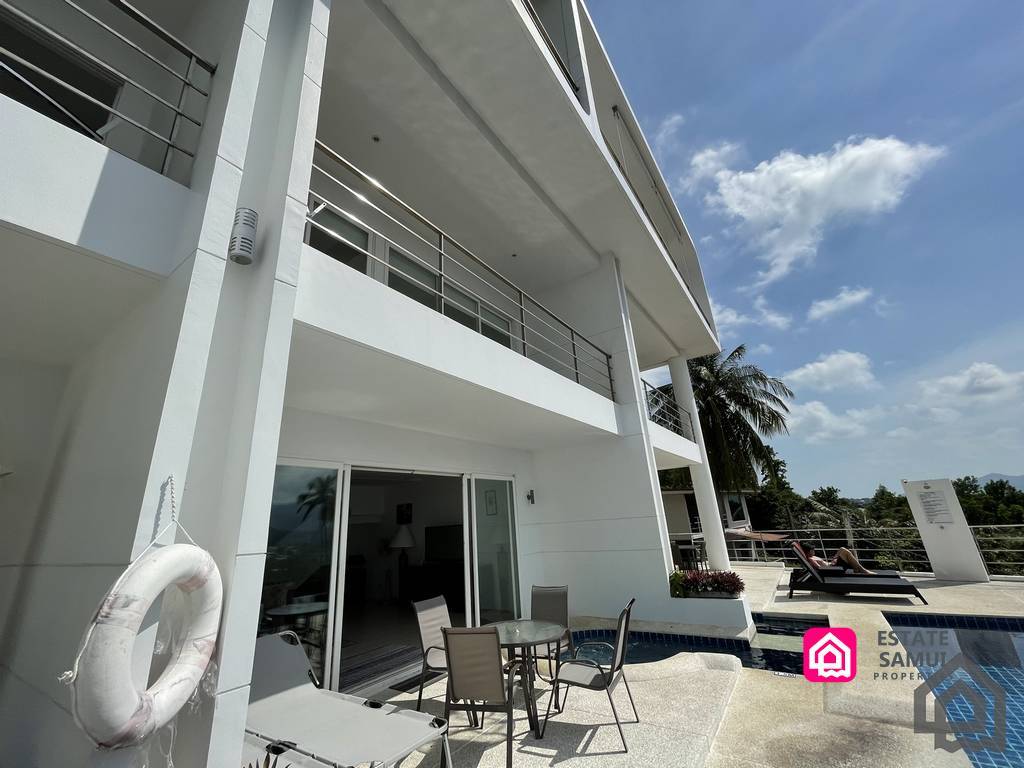 sea view pool apartment