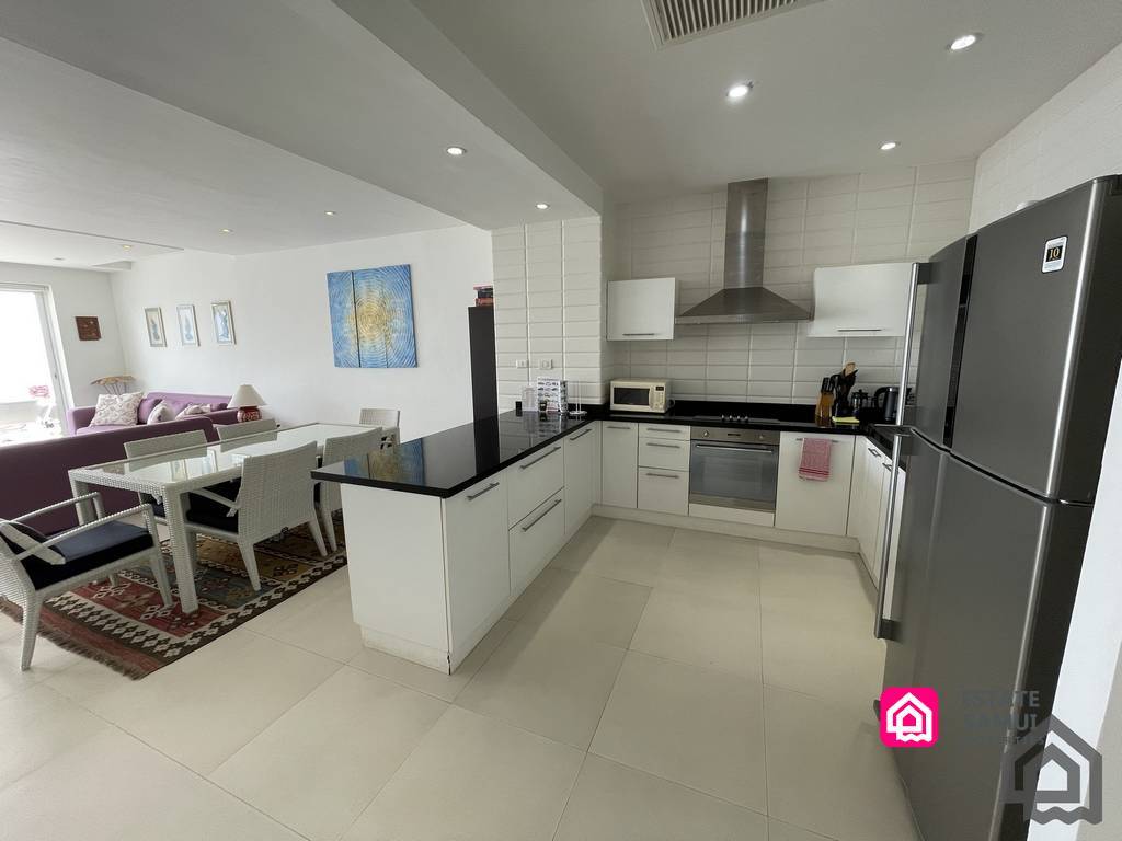 sea view pool apartment