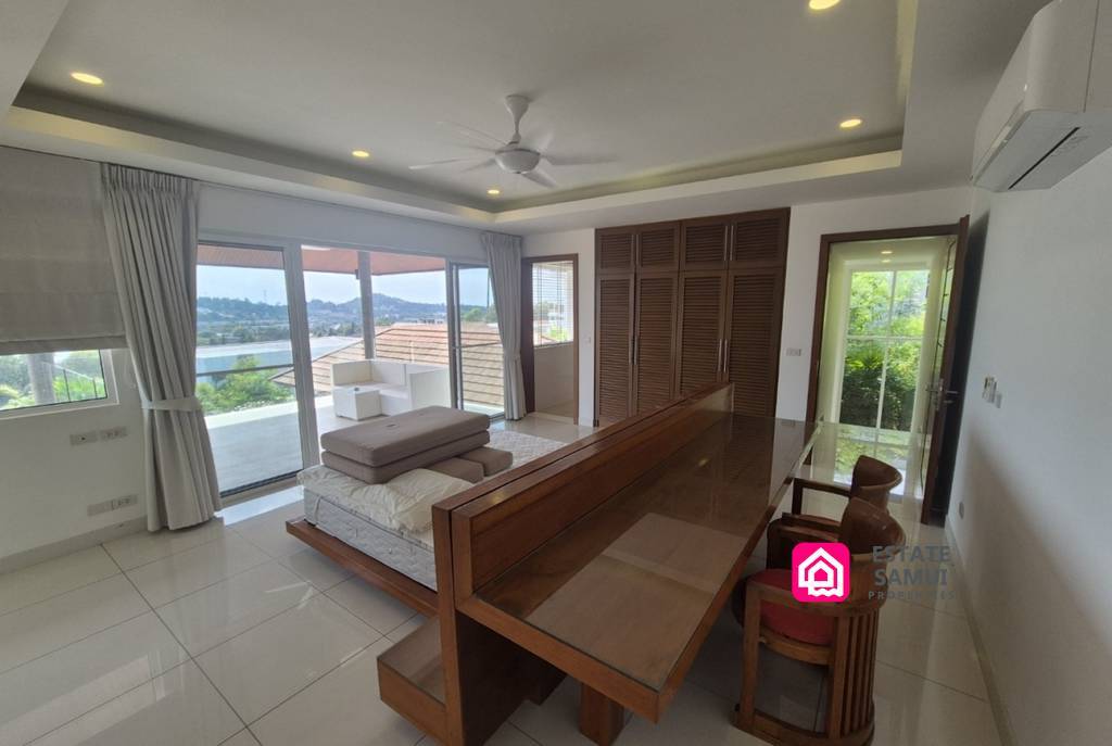 Stylish Cheong Mon Villa