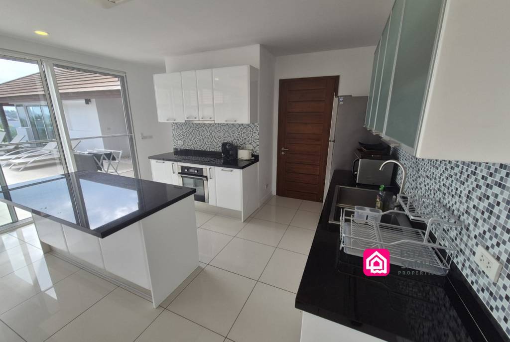 Stylish Cheong Mon Villa