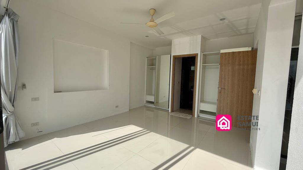 Simple Sea View Villa