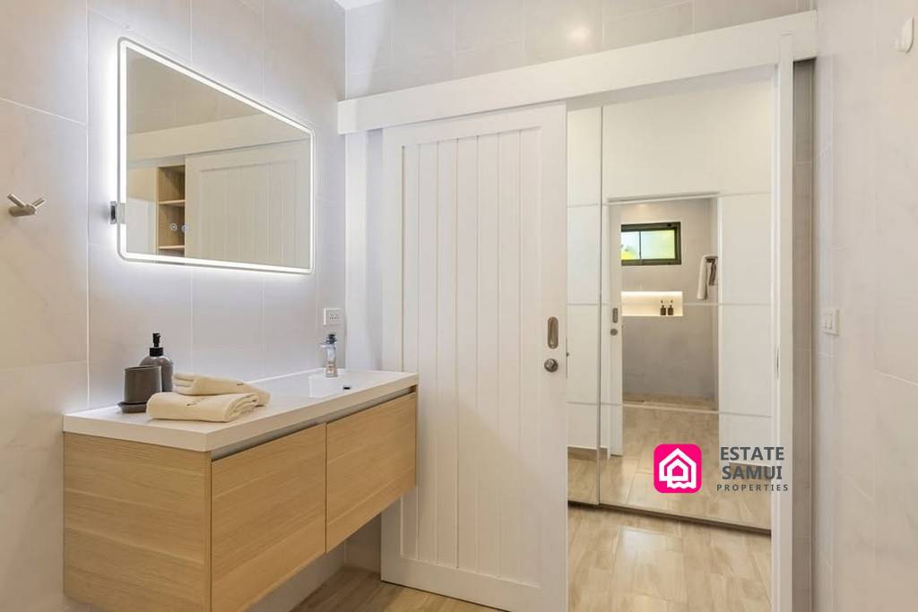 Cozy Lamai Villa For Sale