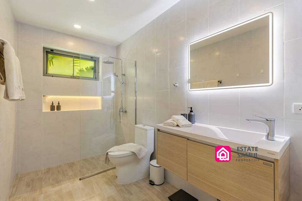 Cozy Lamai Villa For Sale